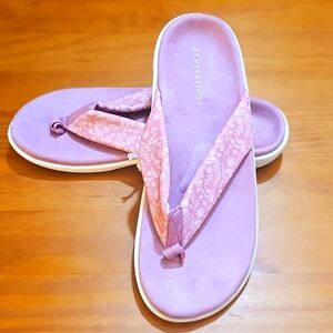 Revitalign Euphoria Floral Pink Sandals Size 10 Wide